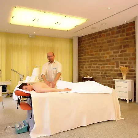 Burghotel 4* Blomberg (North Rhine-Westphalia)